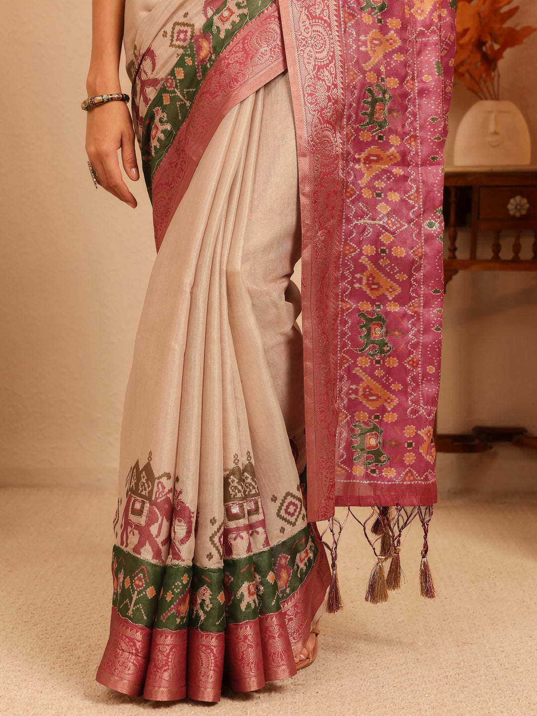  Cream Patola Border Silk Blend Saree 