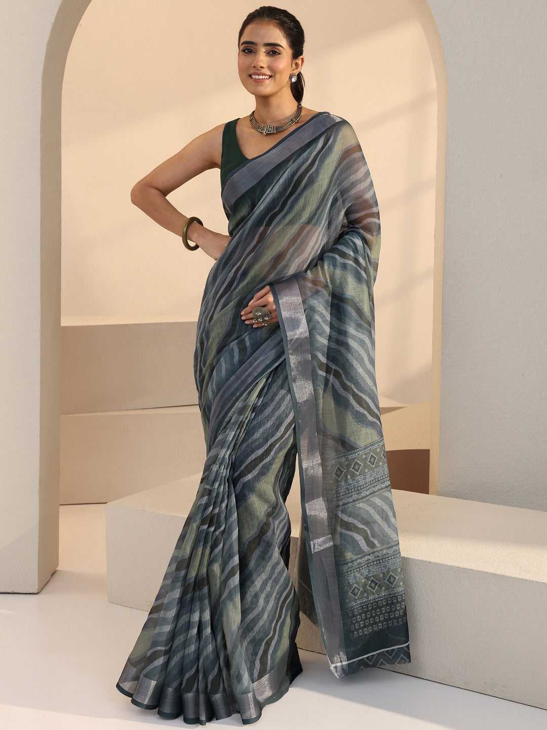  Grey Wavy Print Cotton Blend Saree 