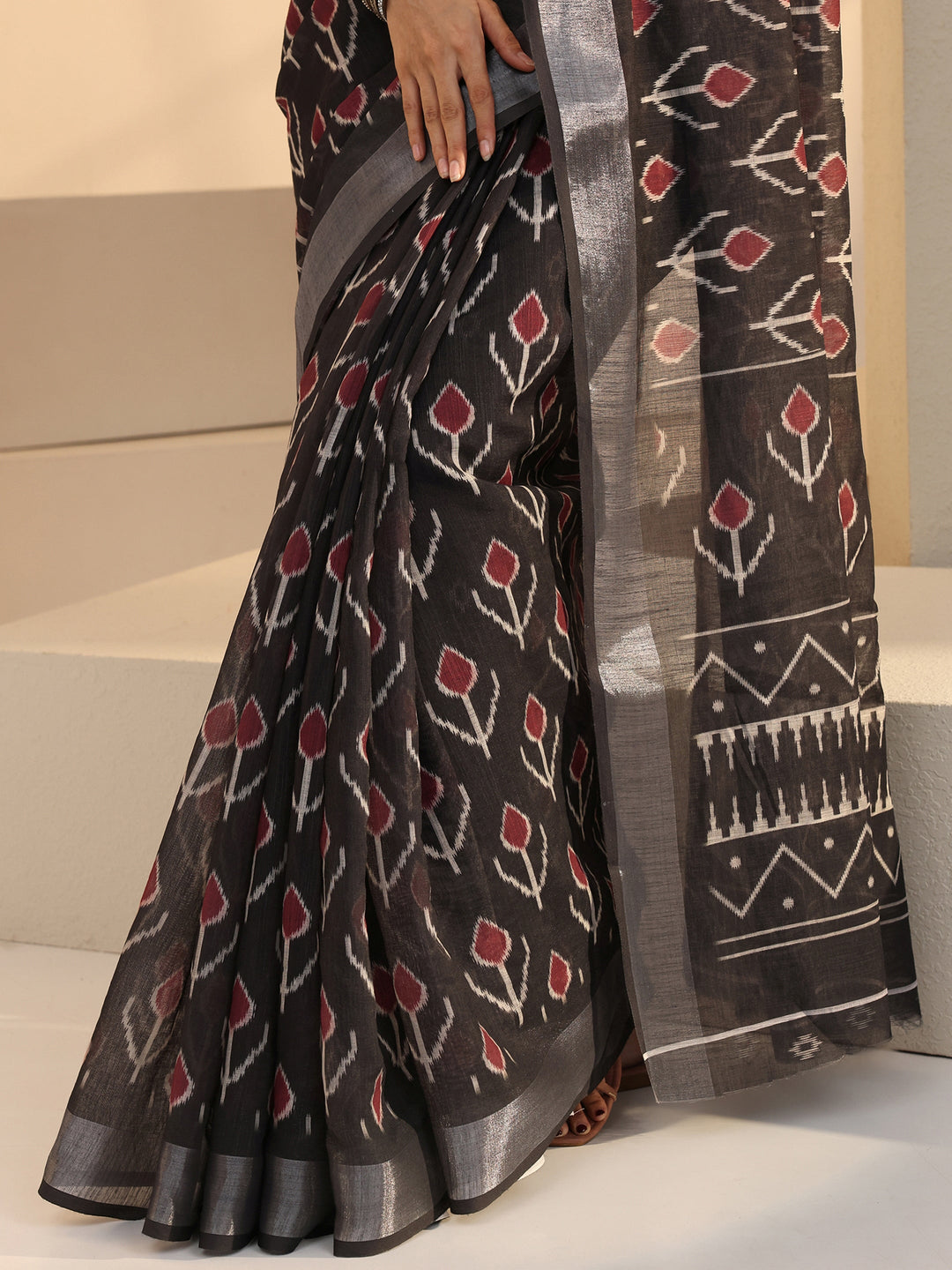  Black Tulip Print Cotton Blend Saree 
