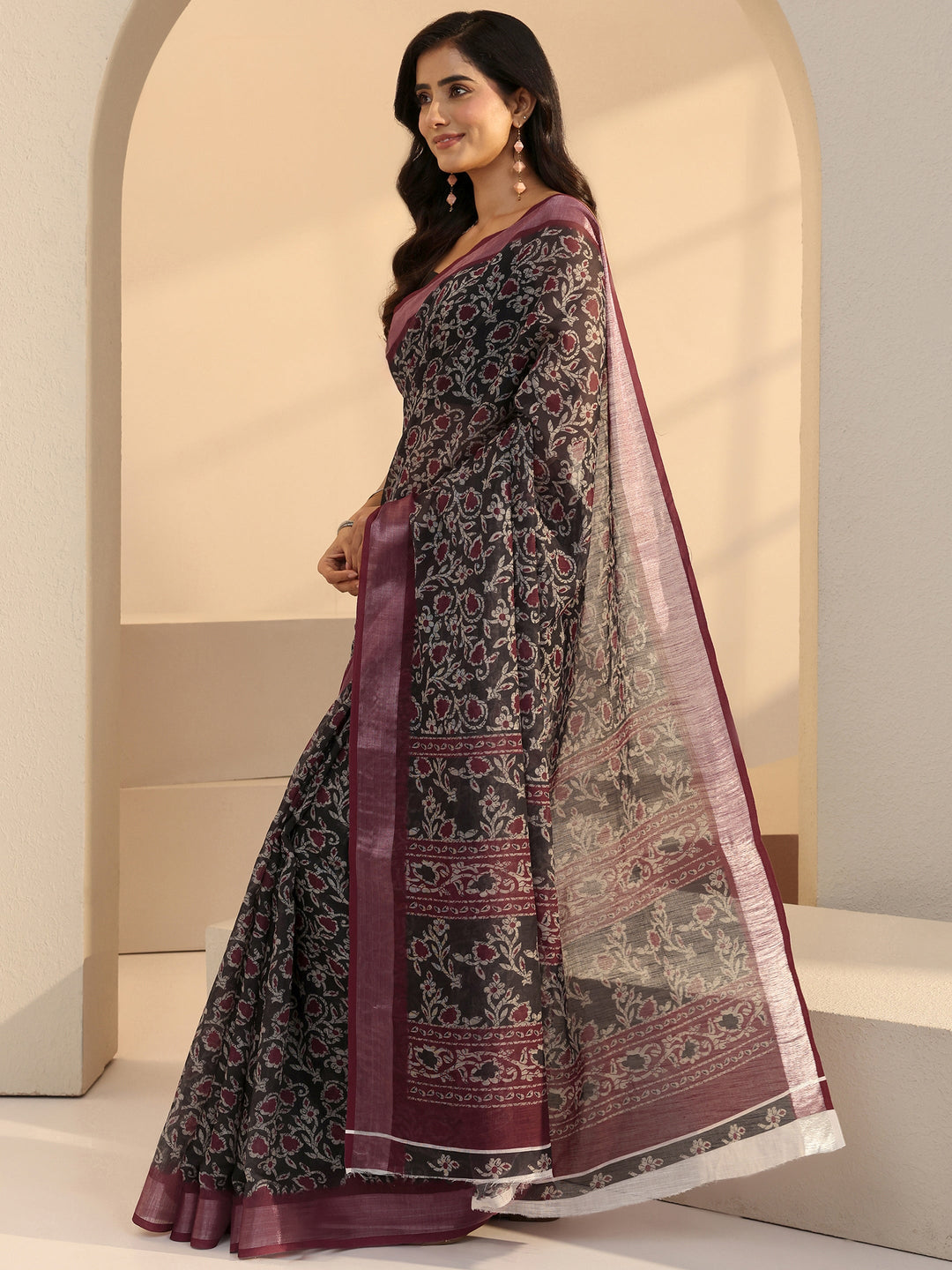  Black Floral Print Cotton Blend Saree 