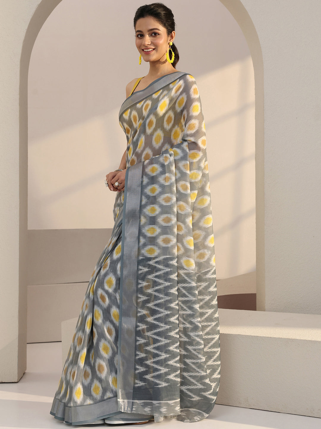  Grey Geometric Print Cotton Blend Saree 