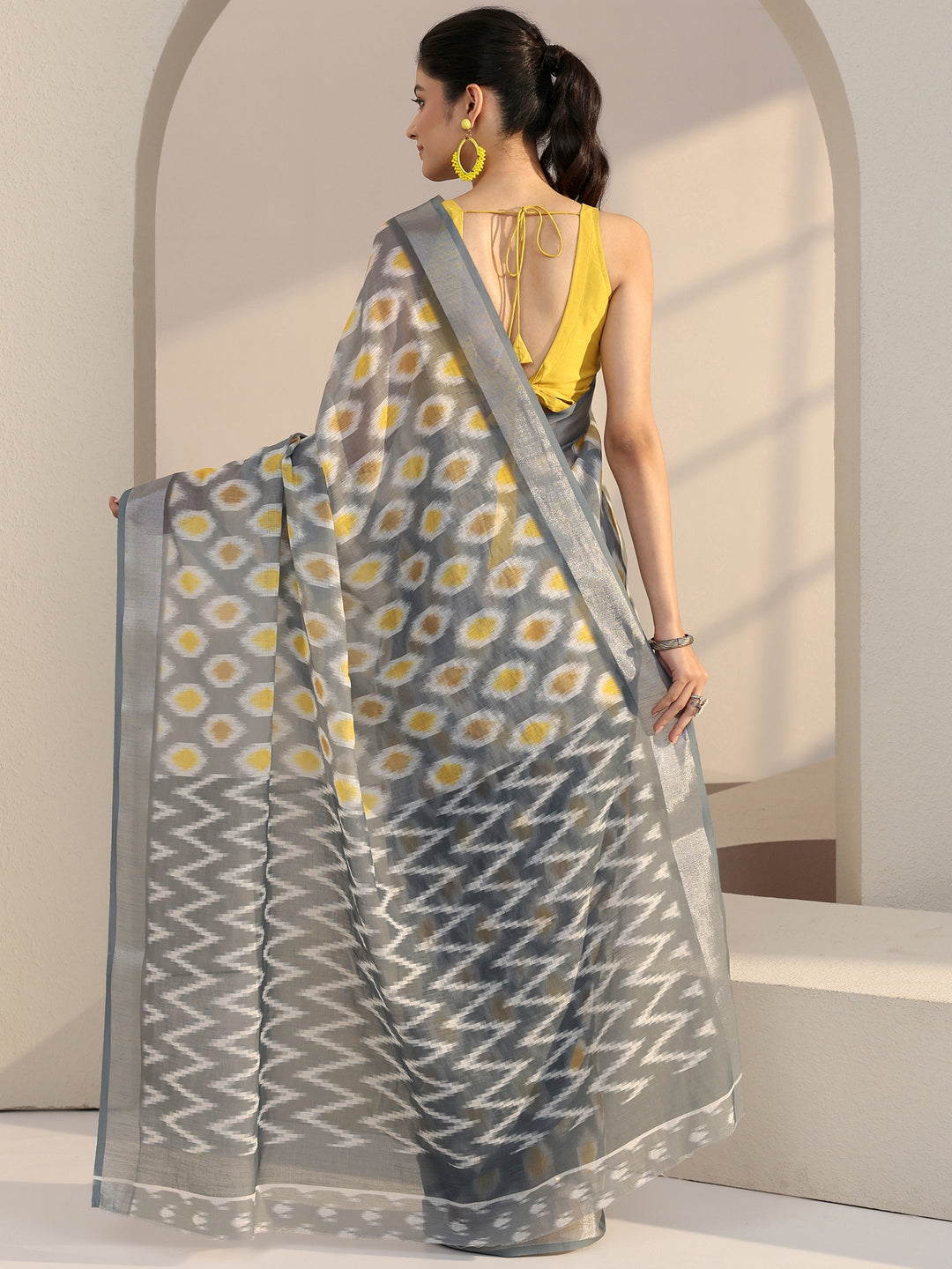  Grey Geometric Print Cotton Blend Saree 