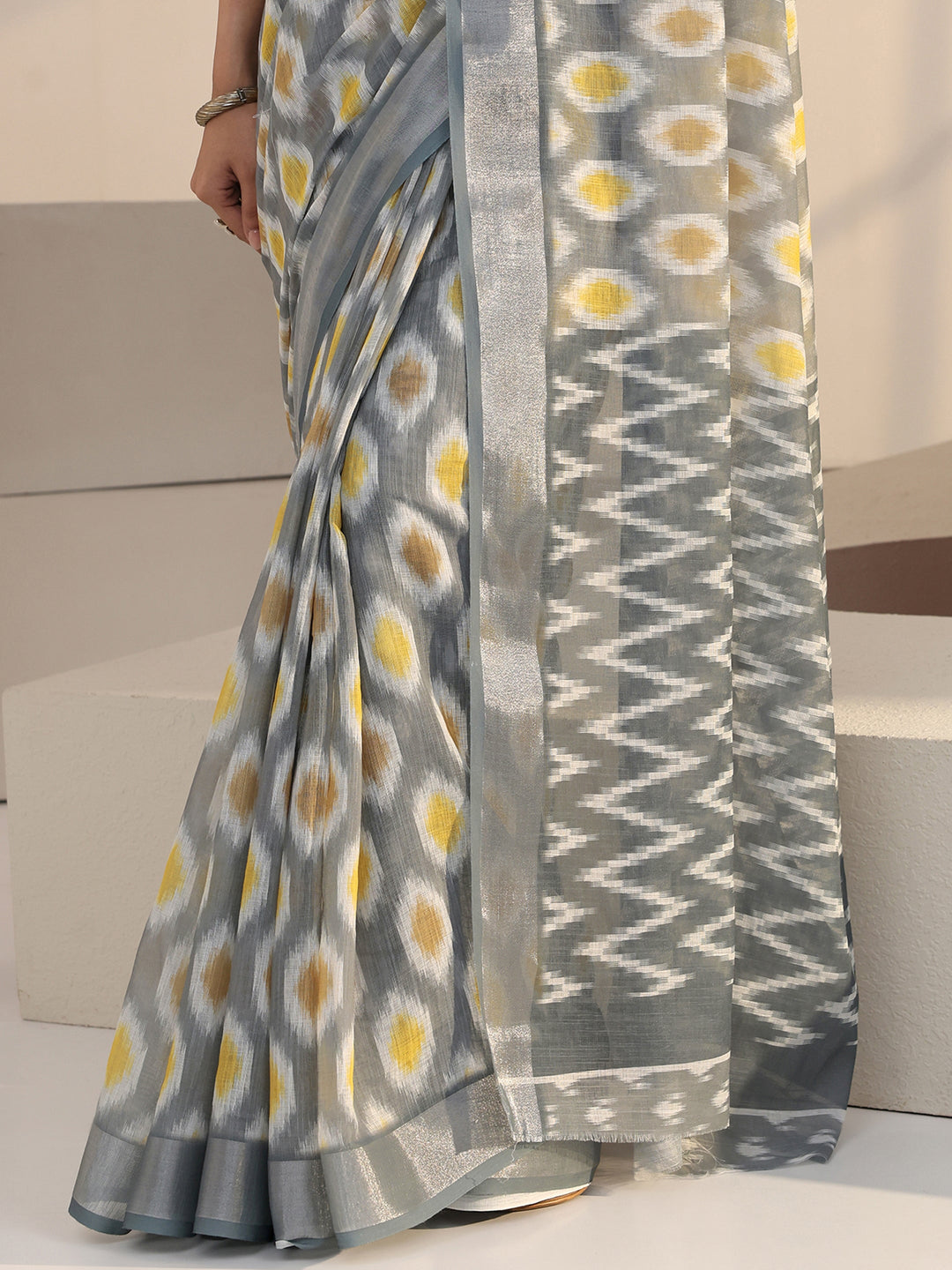  Grey Geometric Print Cotton Blend Saree 
