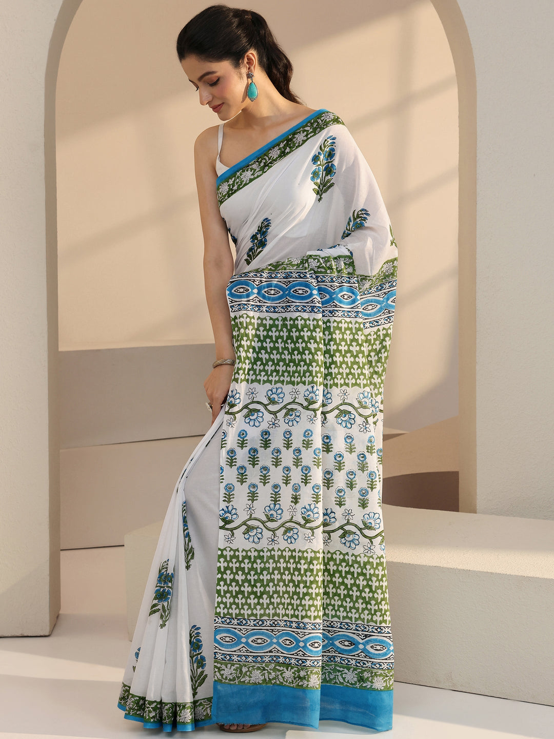  White Floral Block Printed Cotton Saree 