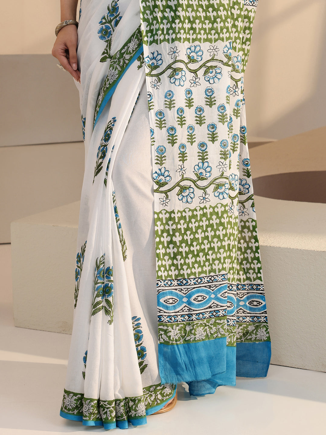  White Floral Block Printed Cotton Saree 
