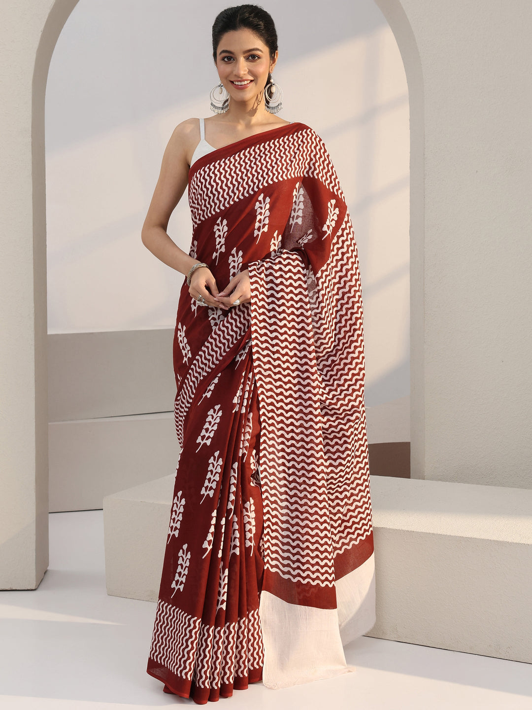  Maroon Floral Print Cotton Saree 
