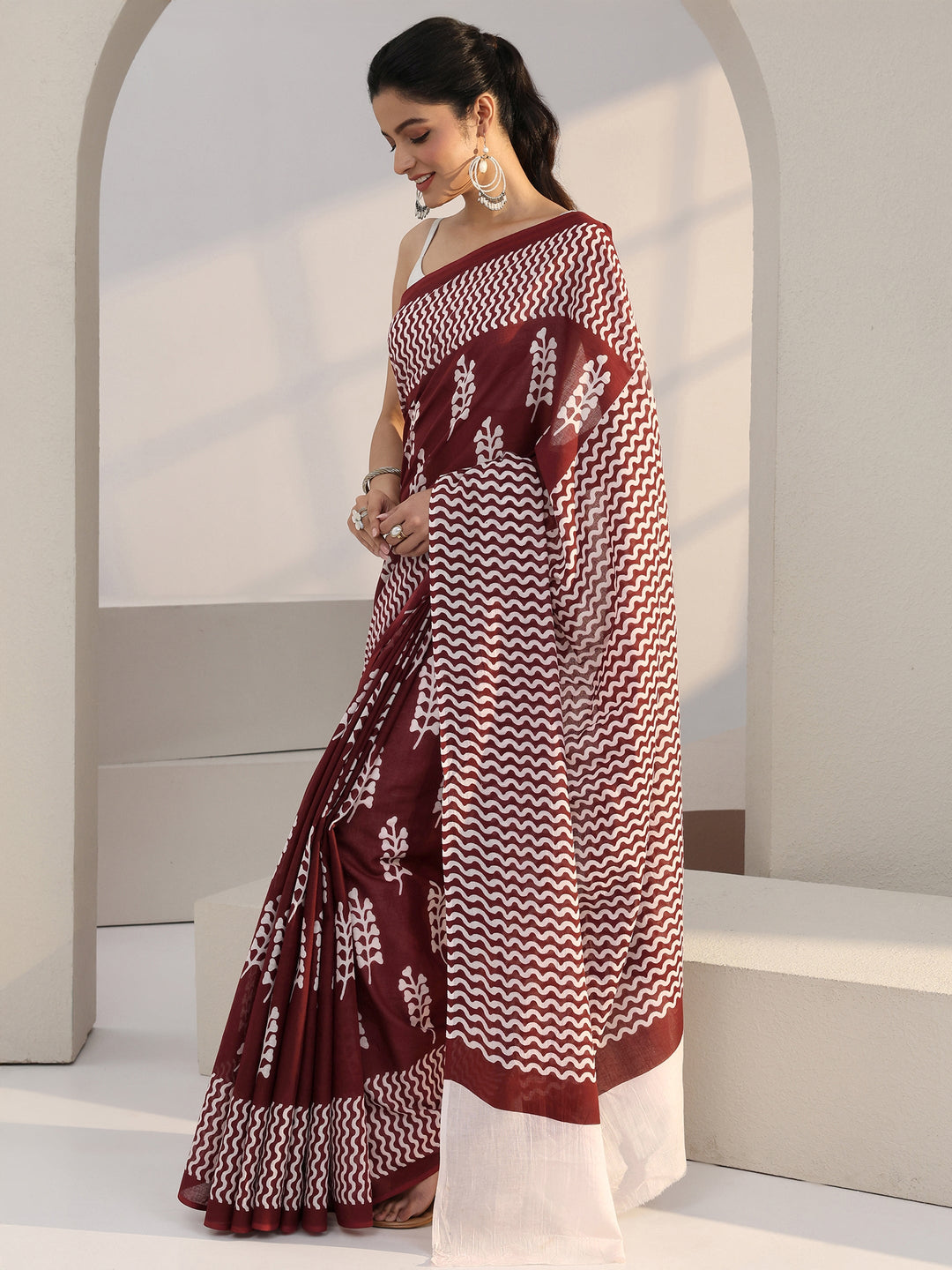  Maroon Floral Print Cotton Saree 