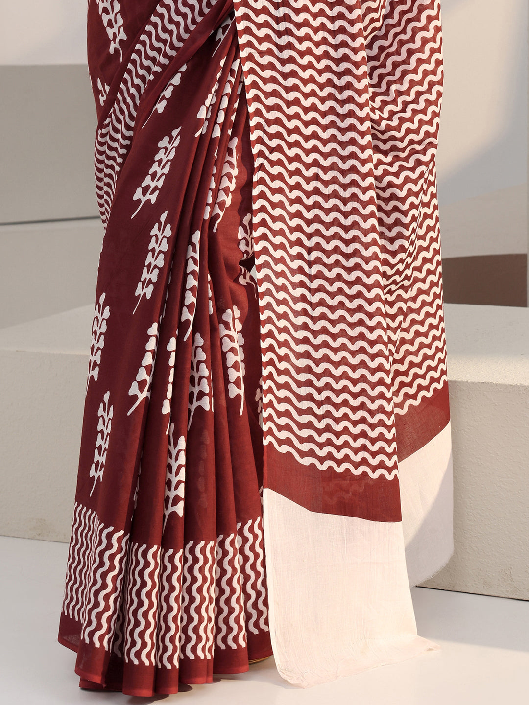  Maroon Floral Print Cotton Saree 