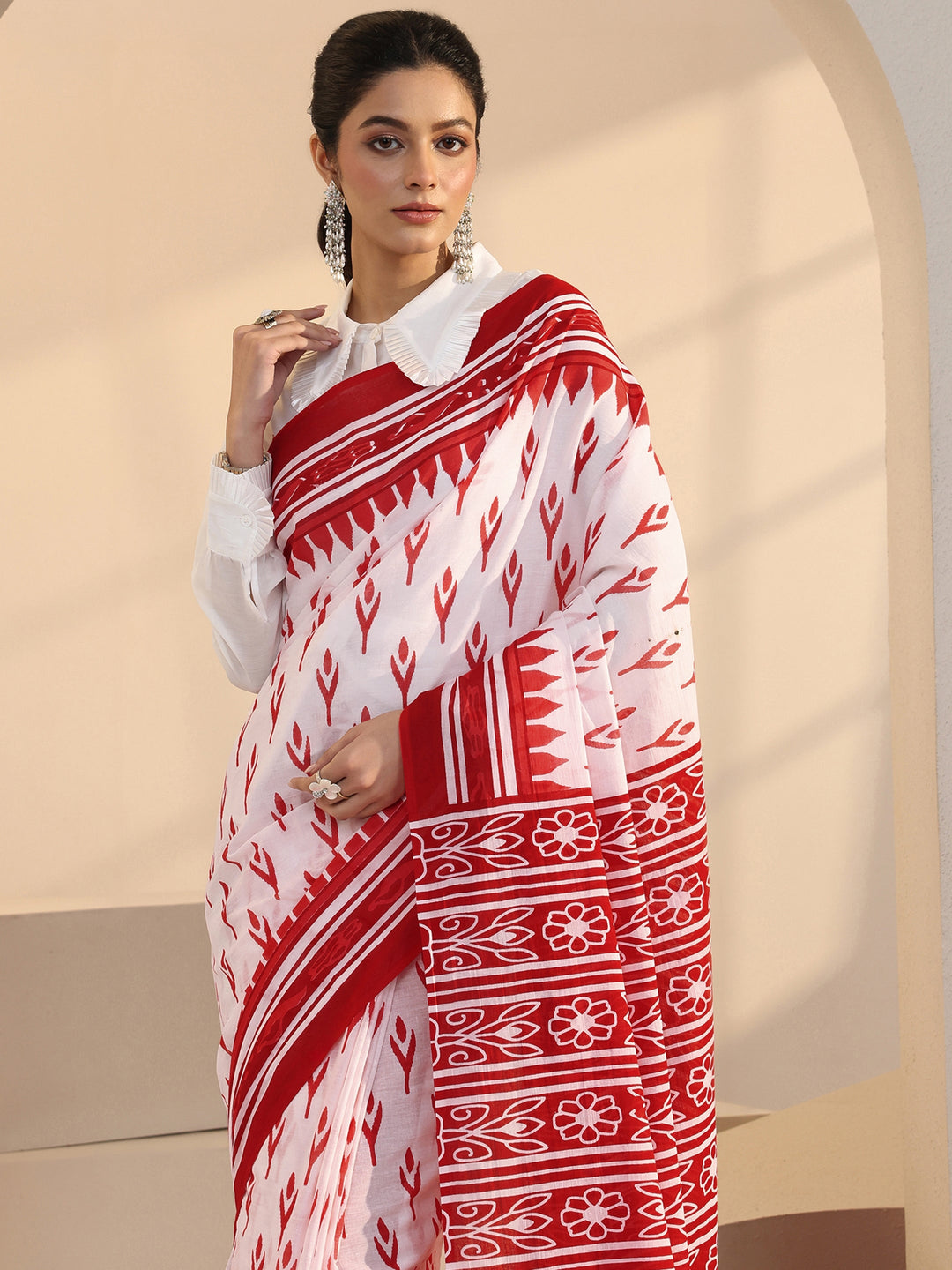  White Floral Print Cotton Saree 