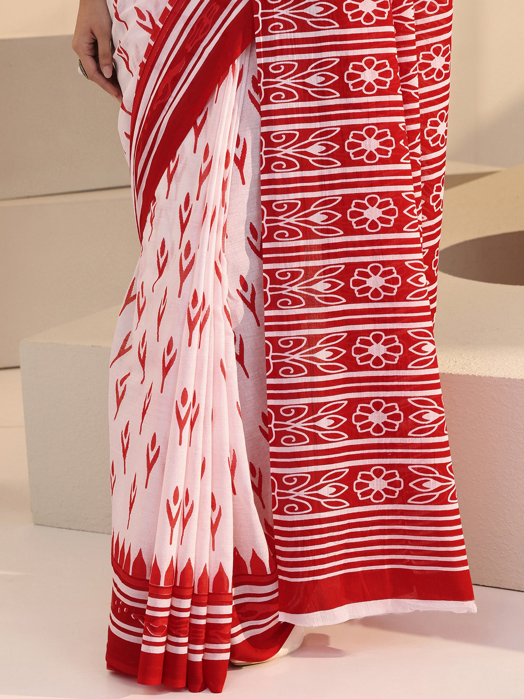  White Floral Print Cotton Saree 