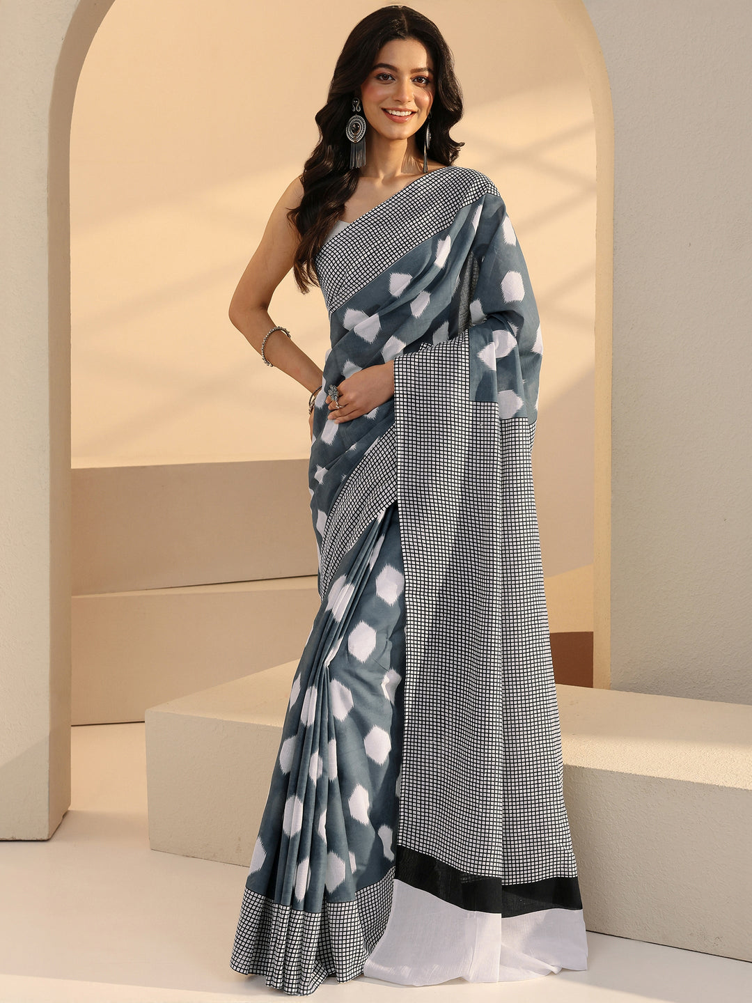  Grey Geometric Print Cotton Saree 