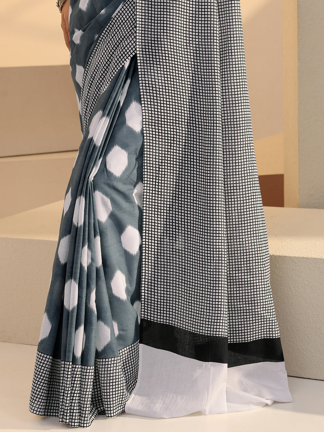  Grey Geometric Print Cotton Saree 