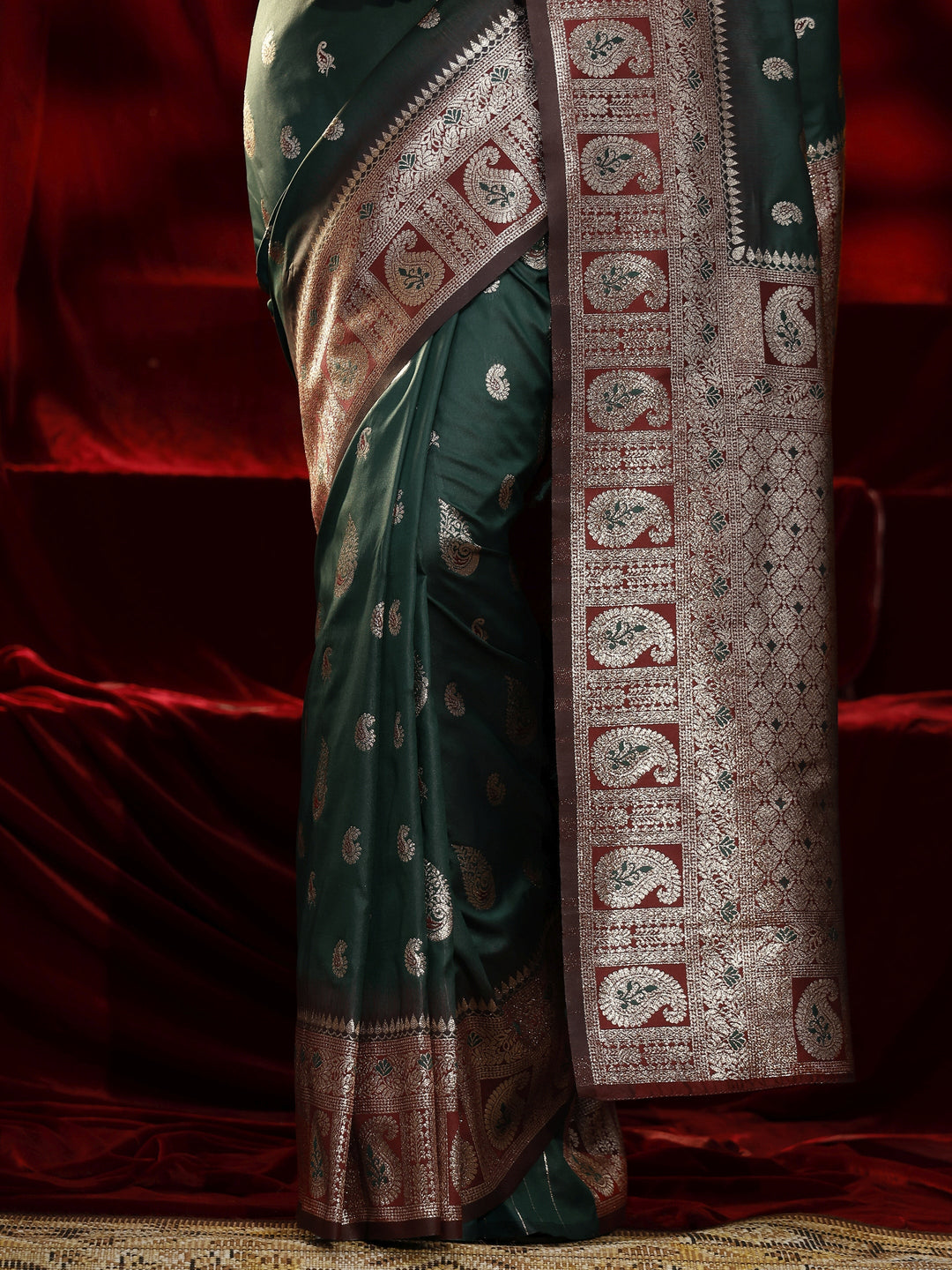  Libas Green Paisley Woven Design Silk blend Saree 