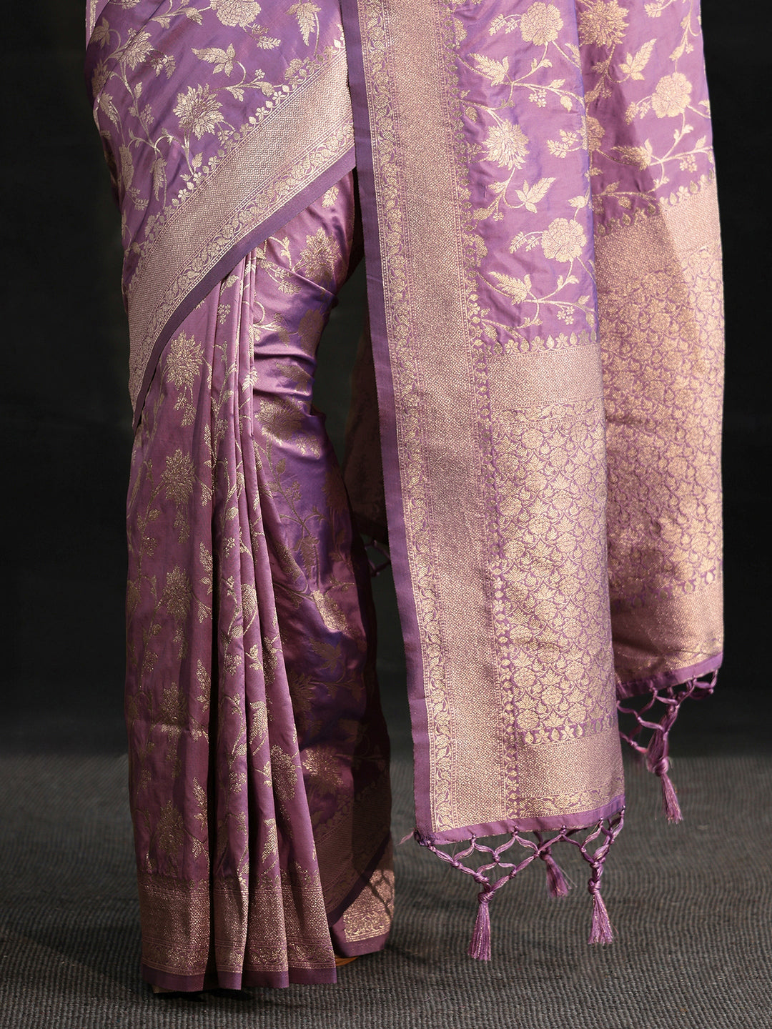  Libas Lavender Banarasi Silk Blend Saree 