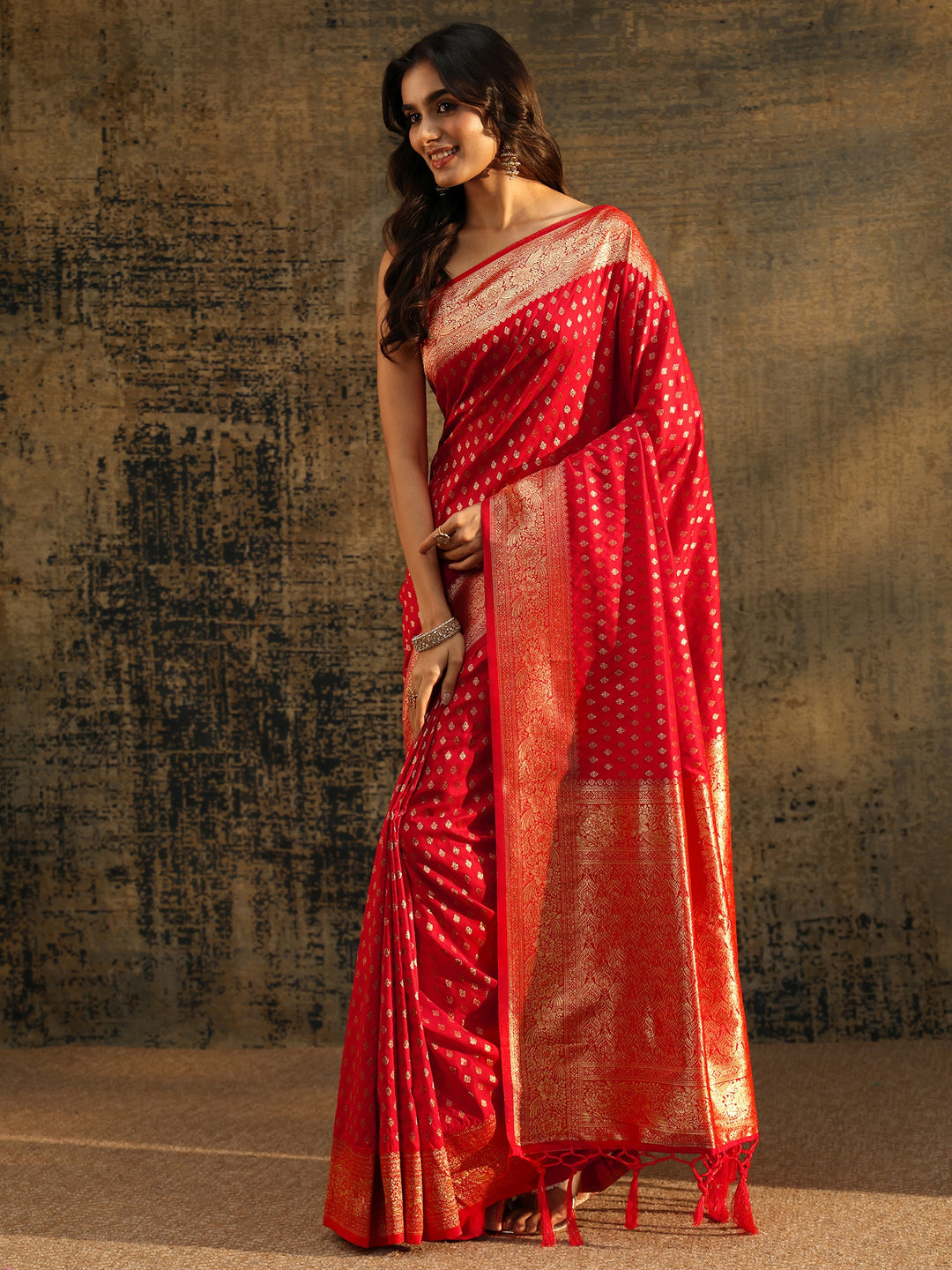 Libas Vermilion Red Banarasi Silk Blend Saree 