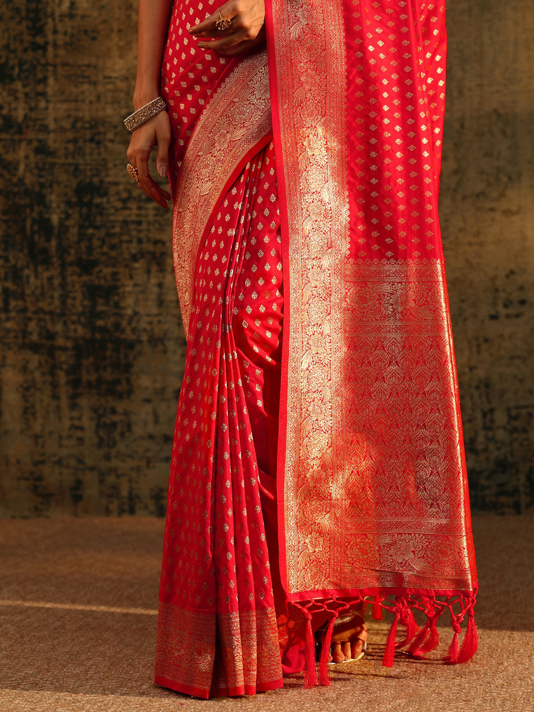 Libas Vermilion Red Banarasi Silk Blend Saree 