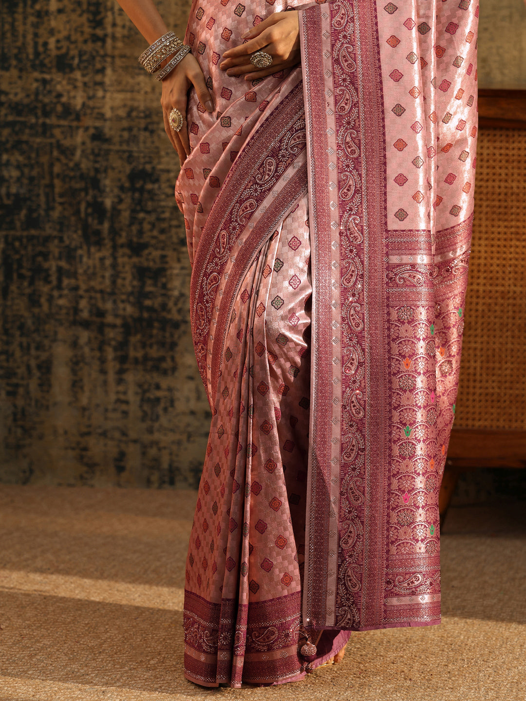  Libas Lilac Woven Silk Blend Saree with Paisley Embellished Border 