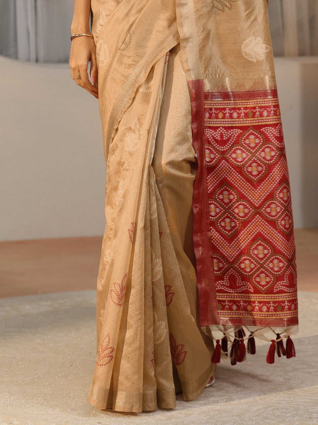  Libas Gold Bandhani Silk Blend Saree 