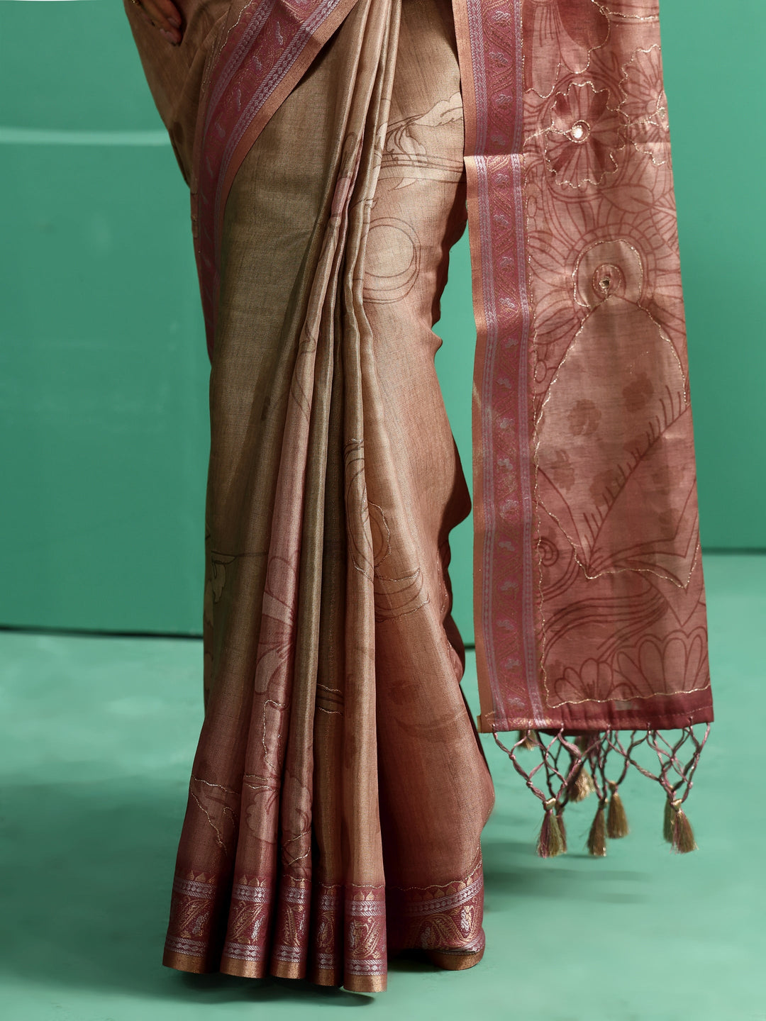  Libas Beige Floral Printed Silk Blend Saree 