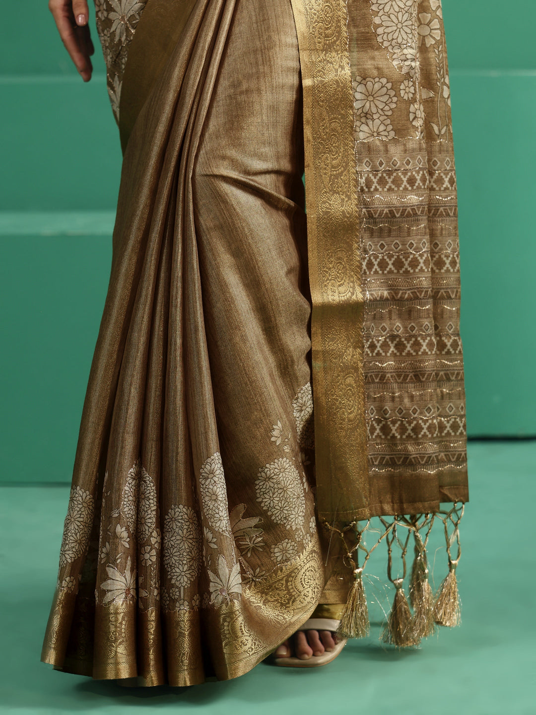 Libas Olive Green Pichwai Tree Print Silk Blend Saree 