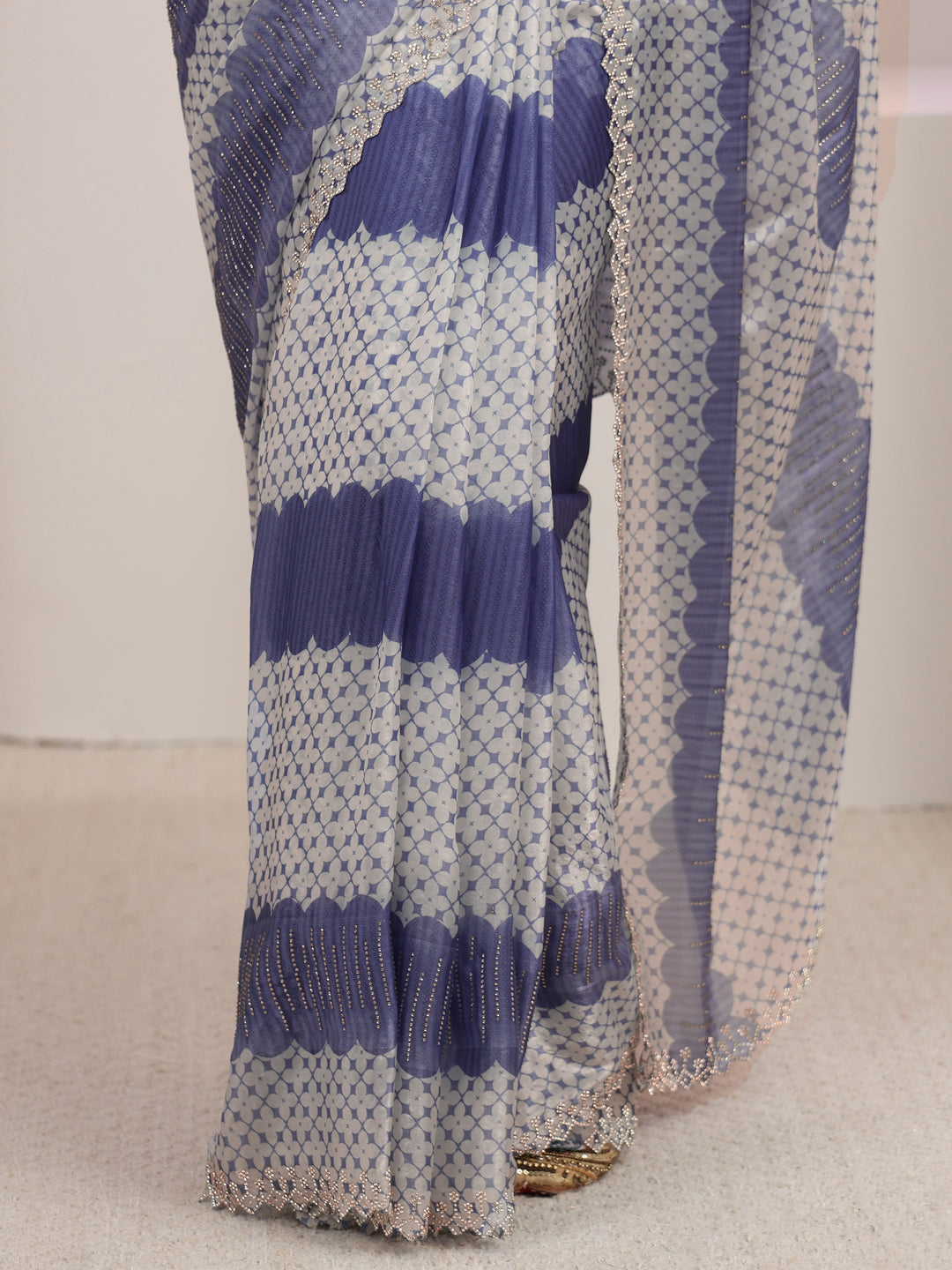  Libas Lavender Geometric Embellished Tissue Saree 