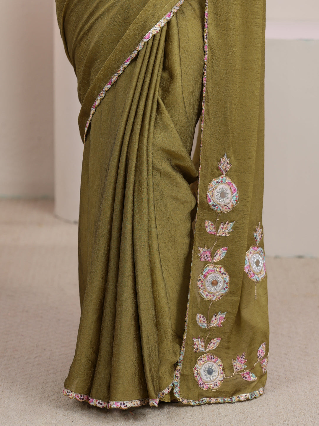  Libas Henna Green Silk Blend Saree with Applique Design 