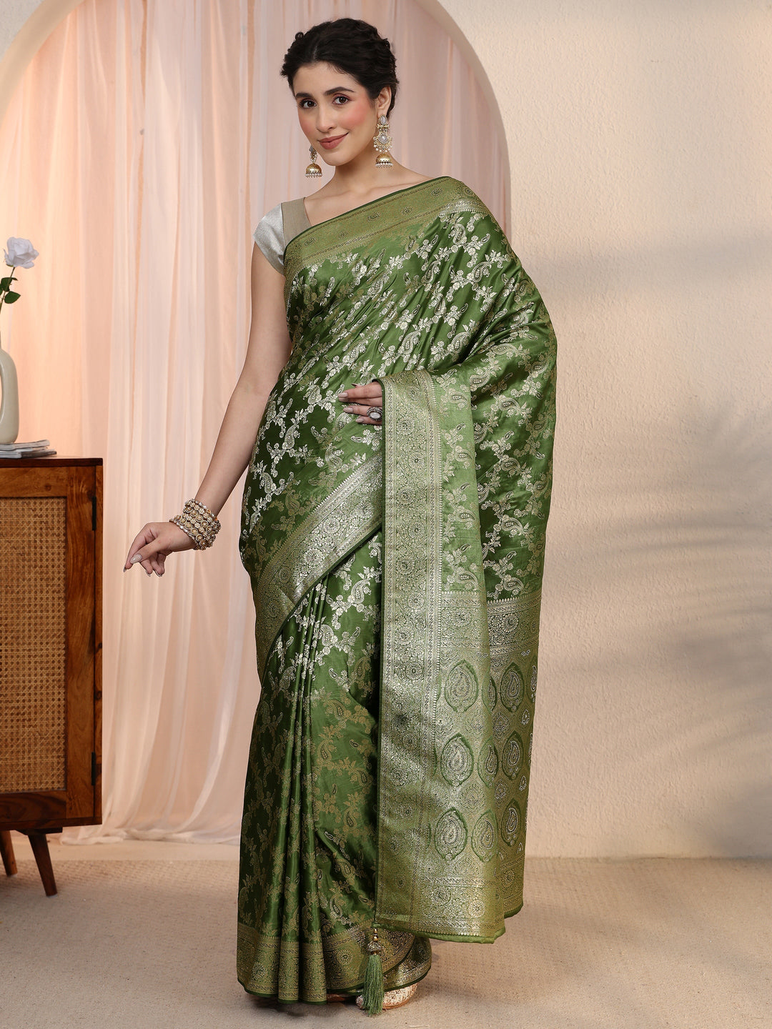  Libas Leaf Green Banarasi Silk Blend Saree 