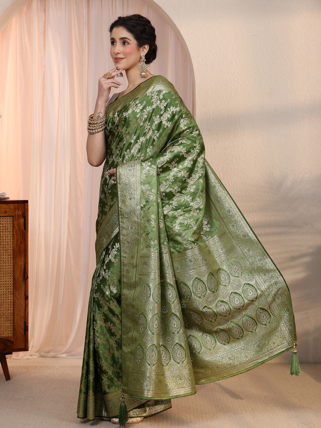  Libas Leaf Green Banarasi Silk Blend Saree 
