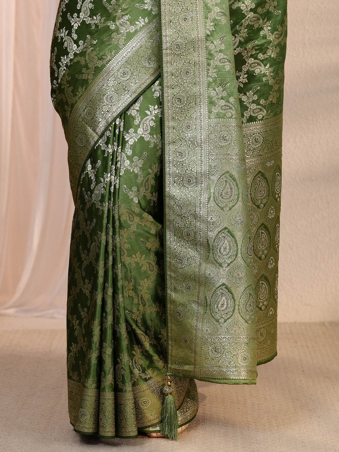  Libas Leaf Green Banarasi Silk Blend Saree 