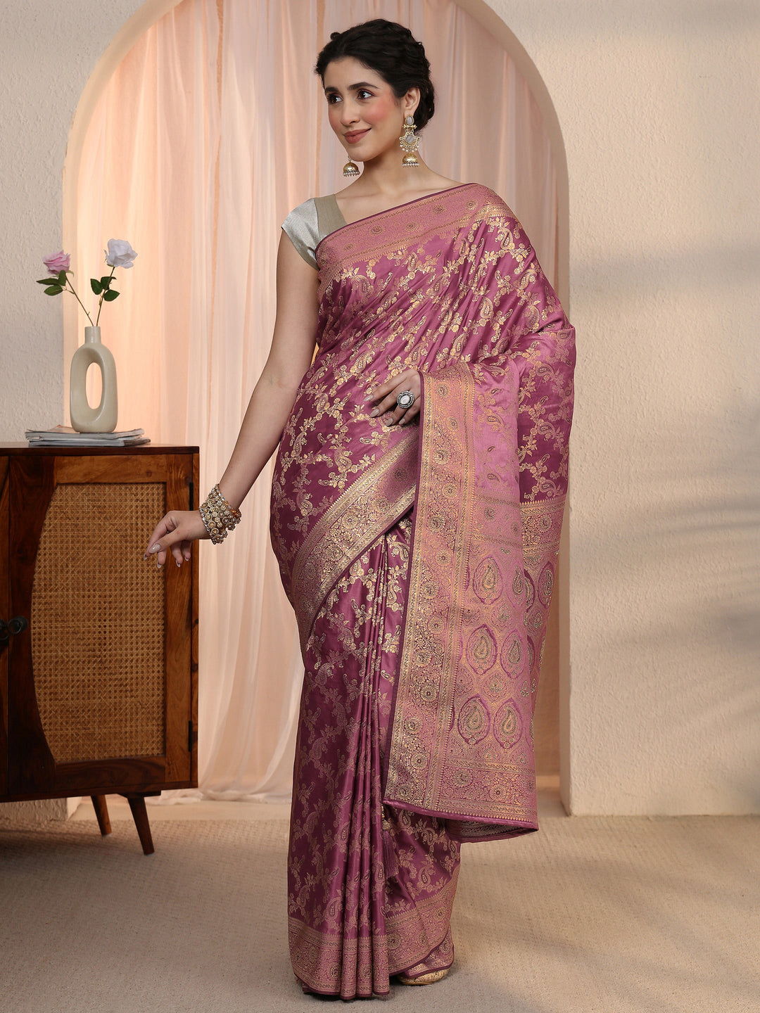  Libas Mauve Banarasi Silk Blend Saree 