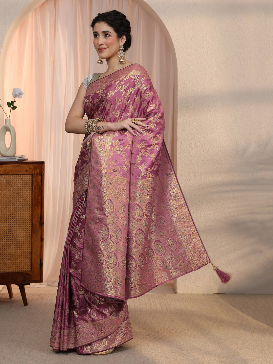  Libas Mauve Banarasi Silk Blend Saree 