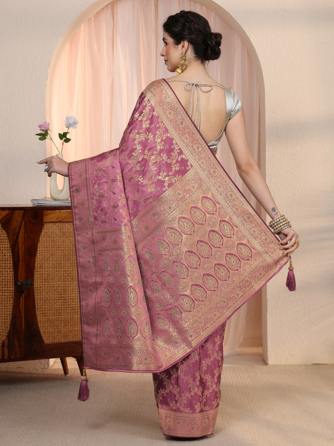  Libas Mauve Banarasi Silk Blend Saree 