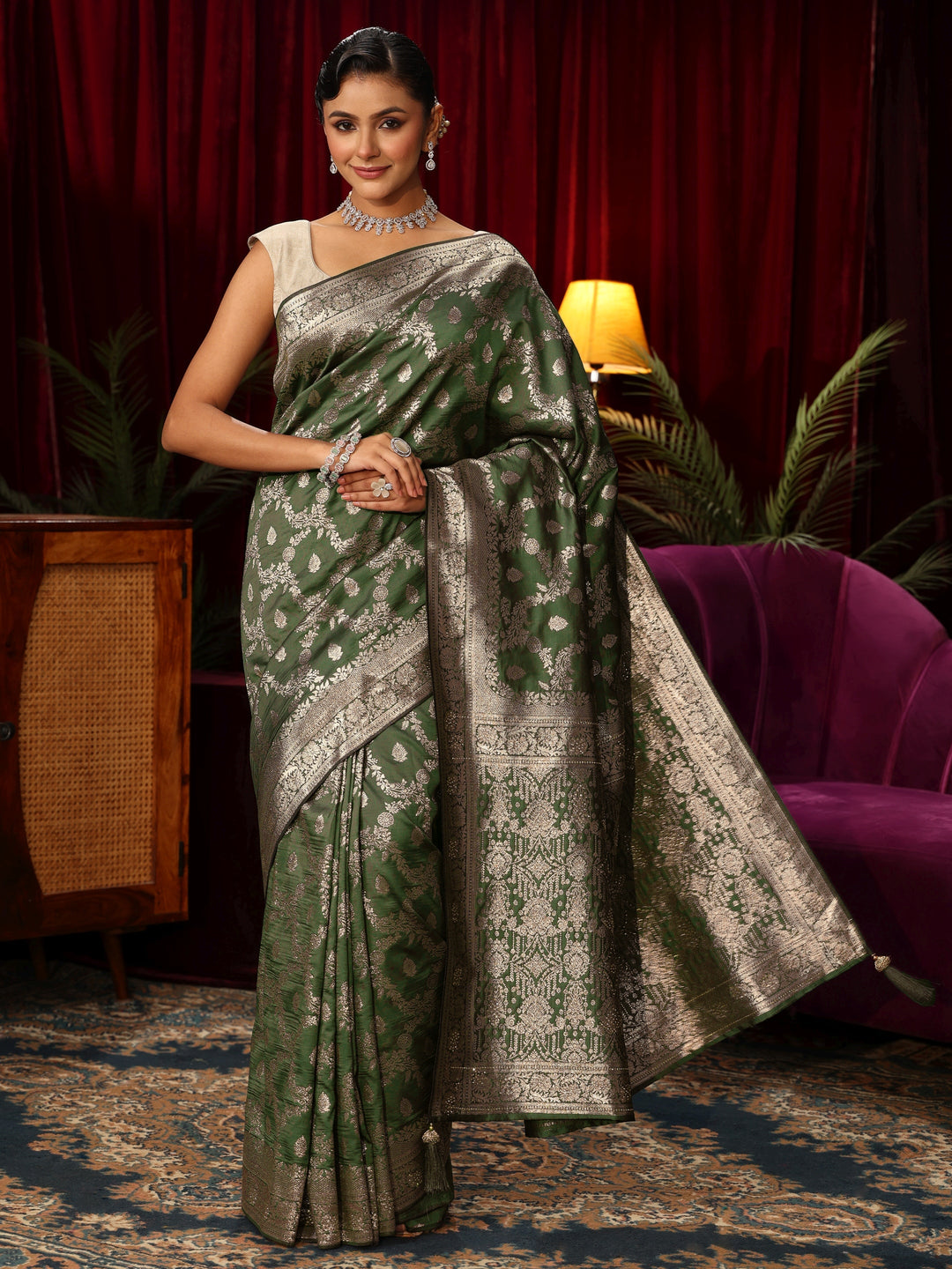  Libas Leaf Green Floral Design Silk Blend Banarasi Saree 