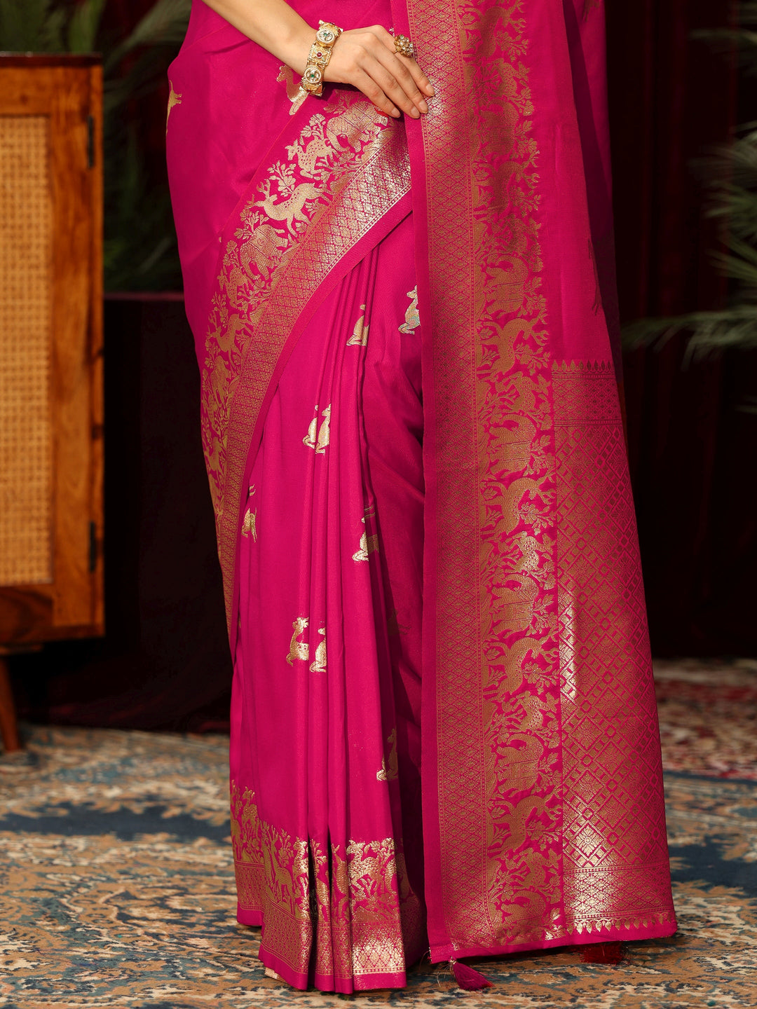  Libas Rani Pink Deer Motif Kanjeevaram Silk Blend Saree 