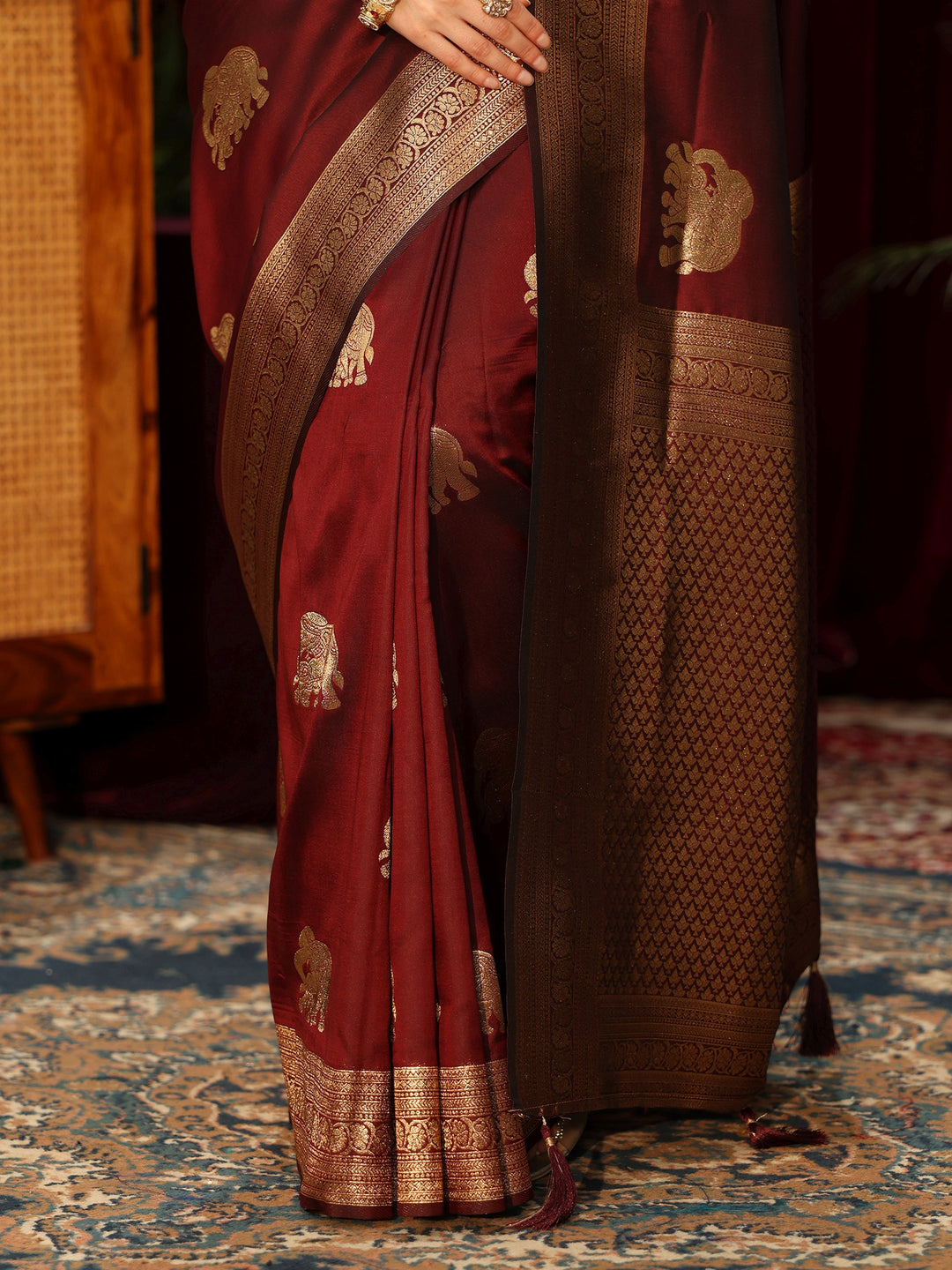 Libas Maroon Elephant Motif Kanjeevaram Silk Blend Saree 