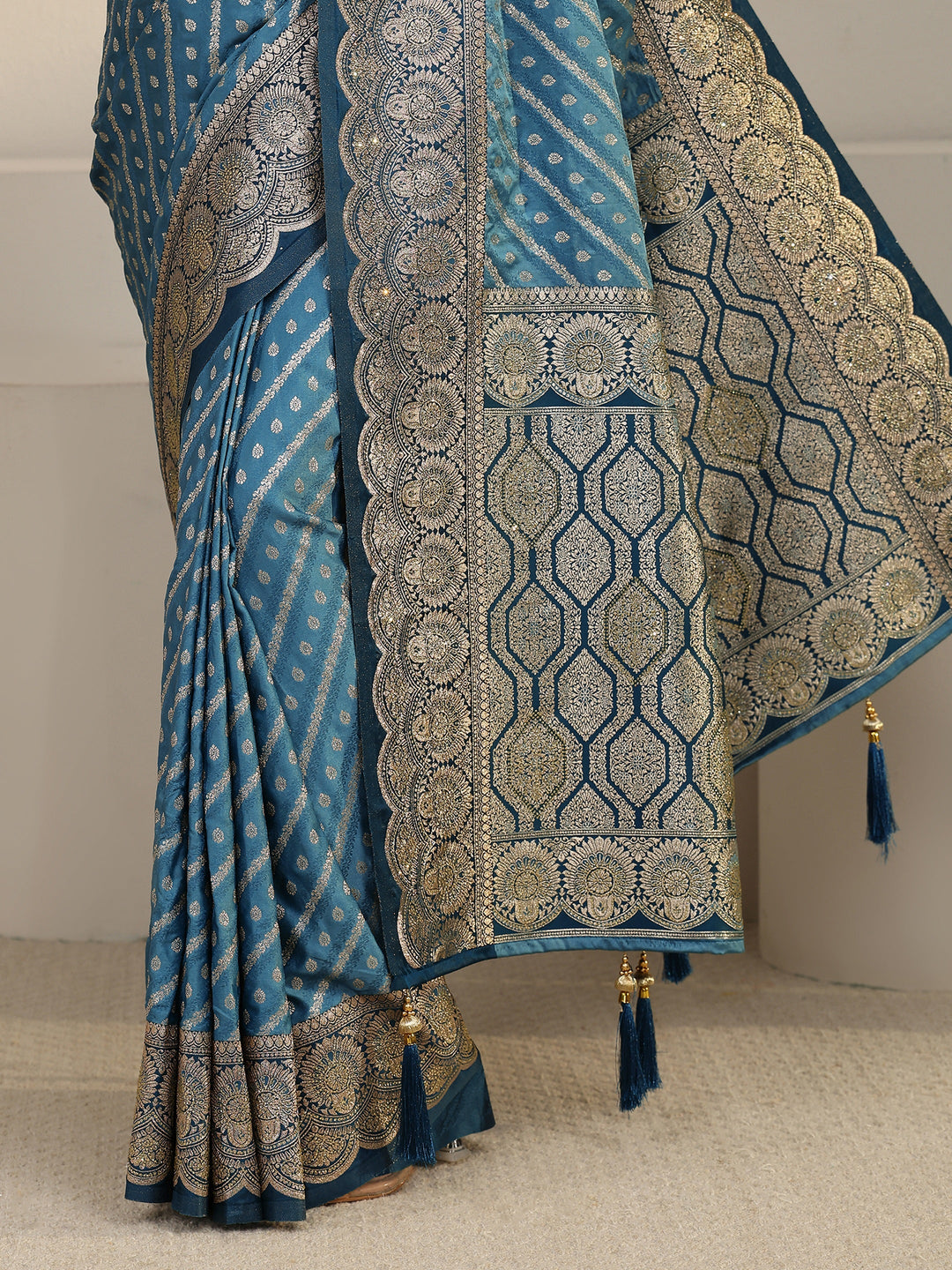  Libas Blue Geometric Pallu Design Silk Blend Saree 