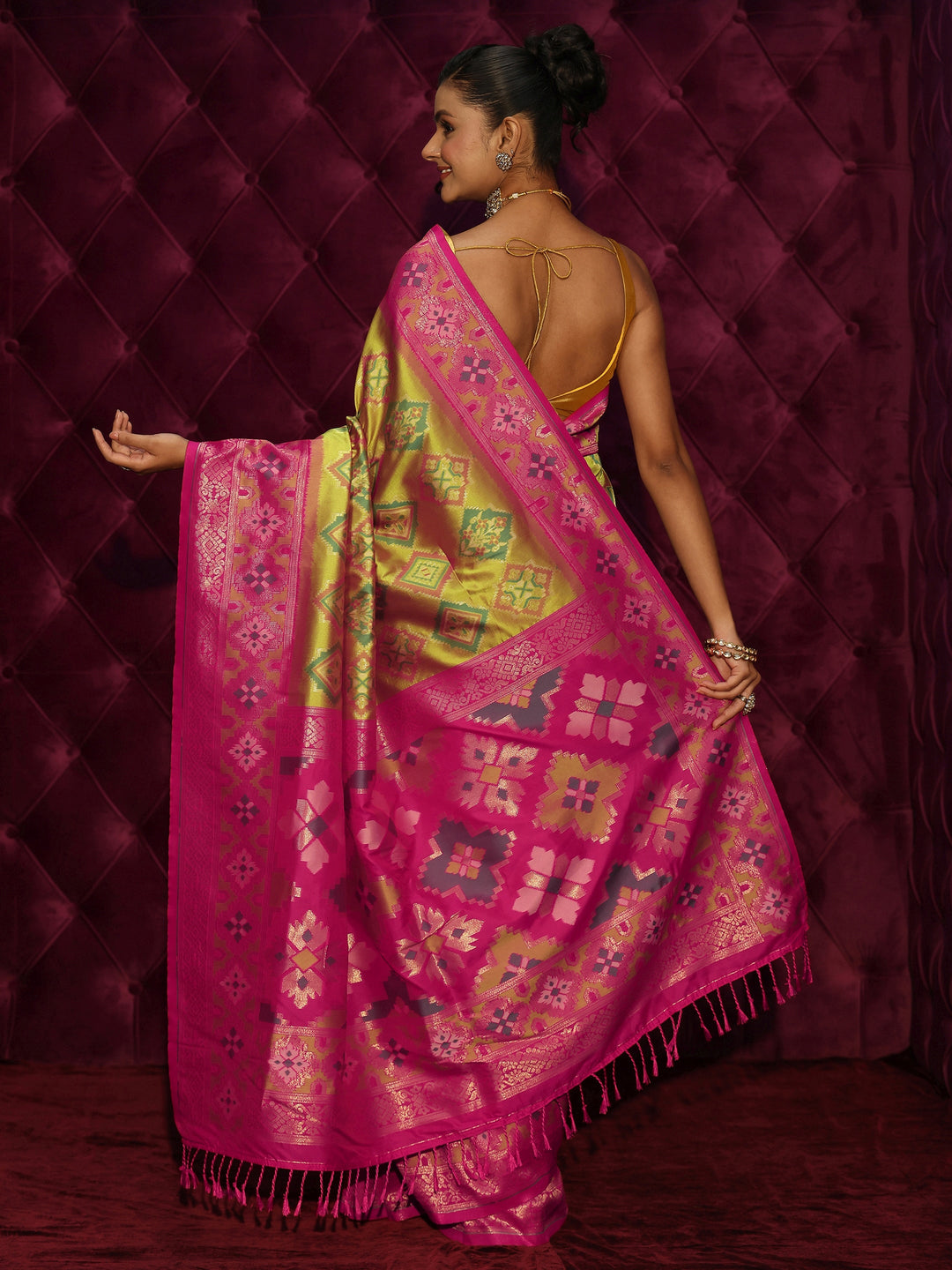  Libas Green and Pink Silk Blend Patola Saree 