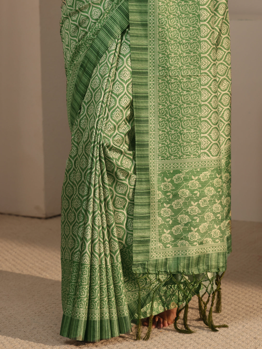  Libas Green Printed Silk Blend Tassel Saree 