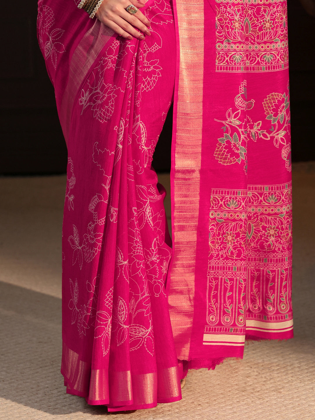  Libas Pink Floral Printed Silk Blend Saree 
