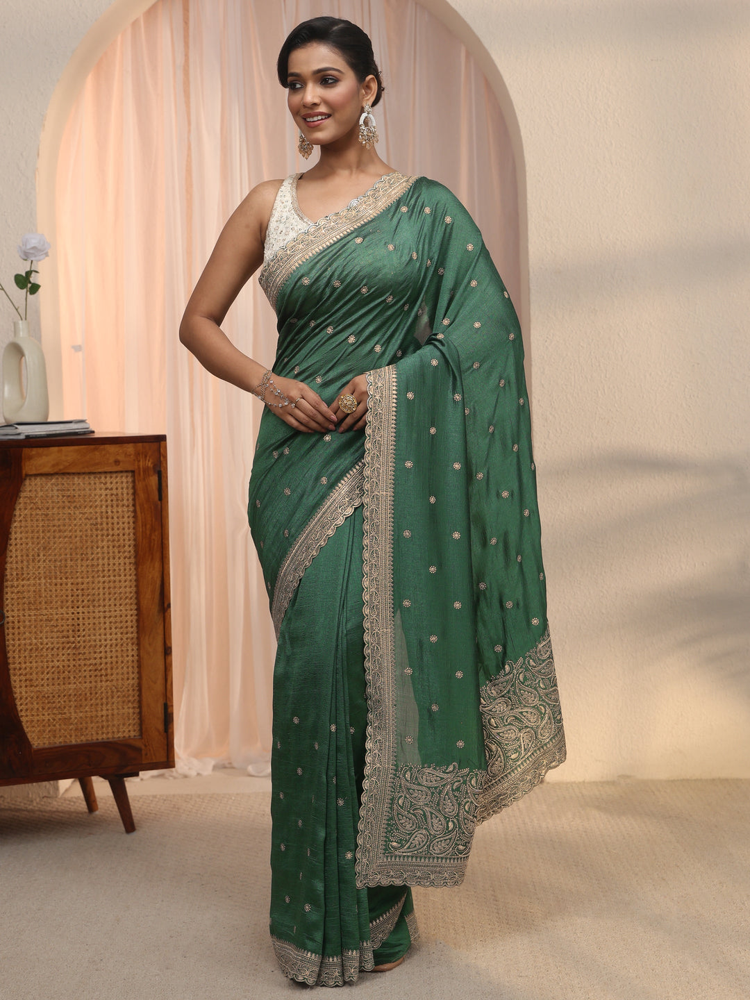  Libas Green Embroidered Silk Blend Saree with Paisley Pallu 