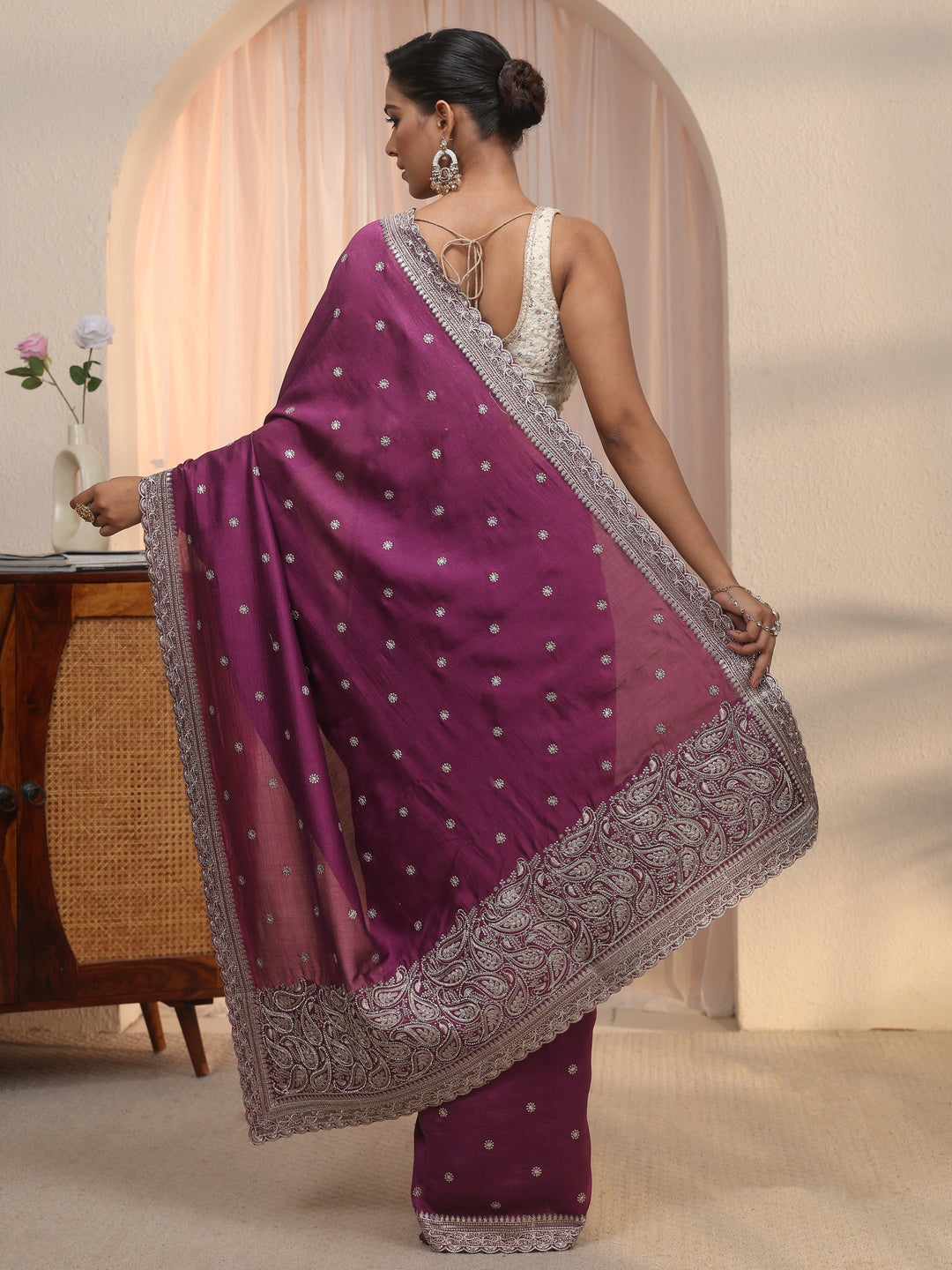  Libas Mauve Embroidered Silk Blend Saree with Paisley Pallu 