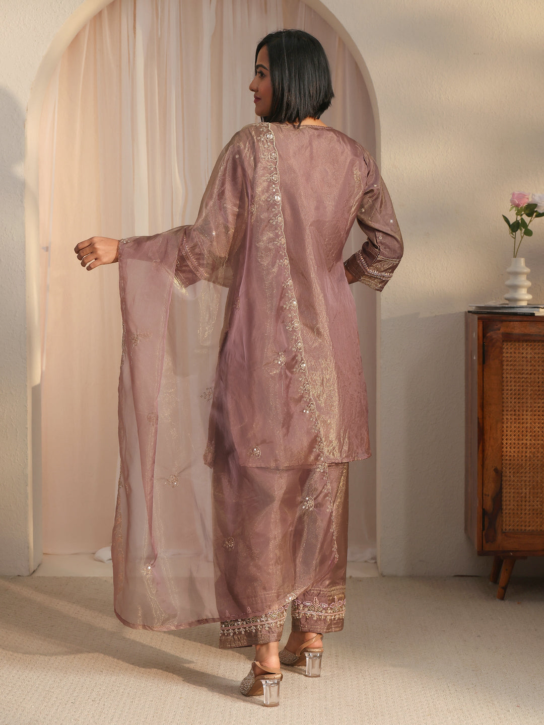  Libas Art Mauve Floral Embroidered Organza Farshi Salwar Suit 