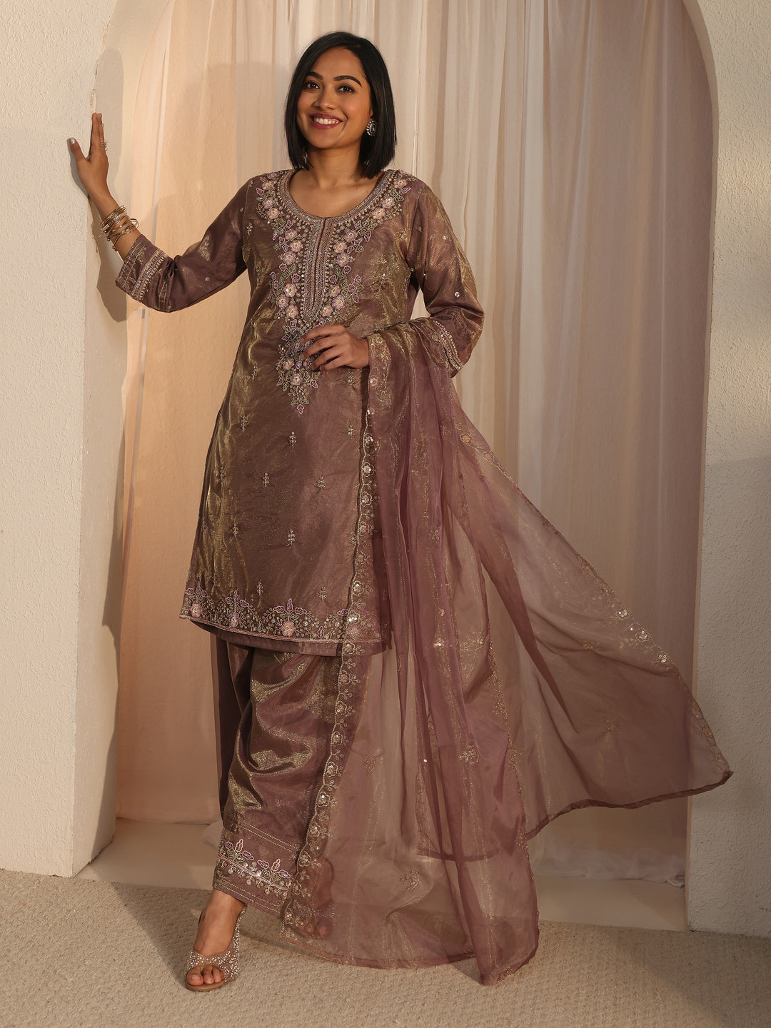  Libas Art Mauve Floral Embroidered Organza Farshi Salwar Suit 
