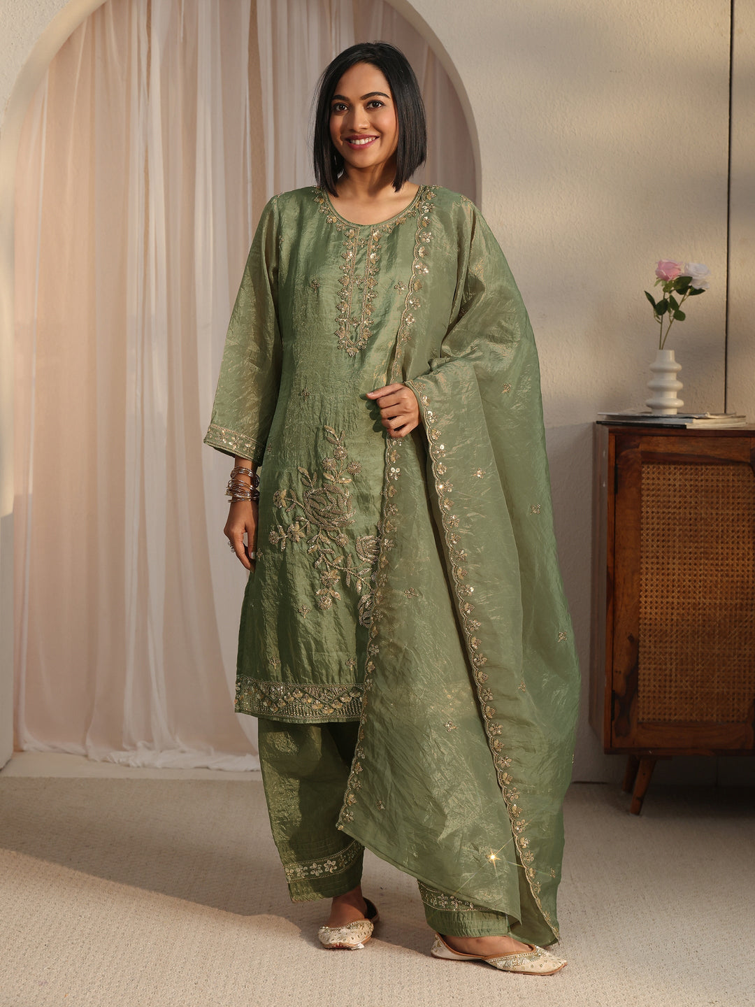  Libas Art Green Embroidered Organza Farshi Salwar Suit 
