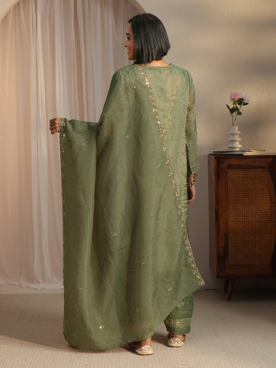  Libas Art Green Embroidered Organza Farshi Salwar Suit 