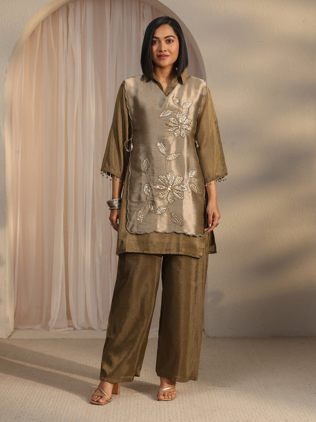  Libas Grey Floral Embellished Tissue Bib Style Co-Ord Set 