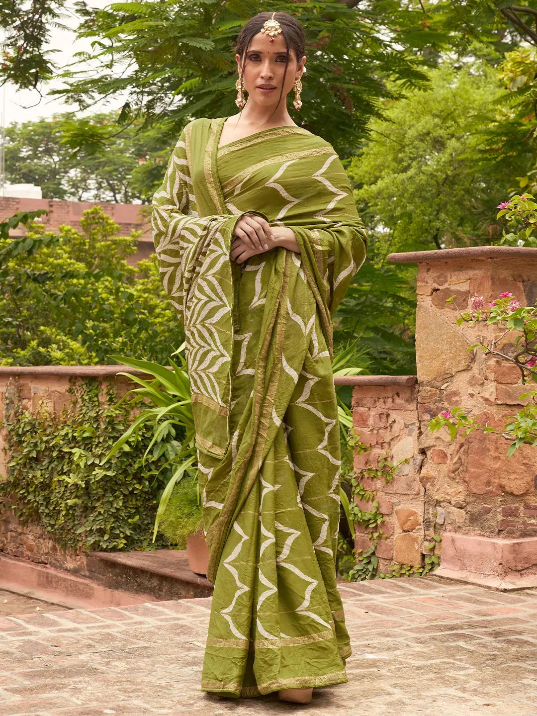  Green Printed Poly Georgette Saree With Unstitched Blouse Piece 