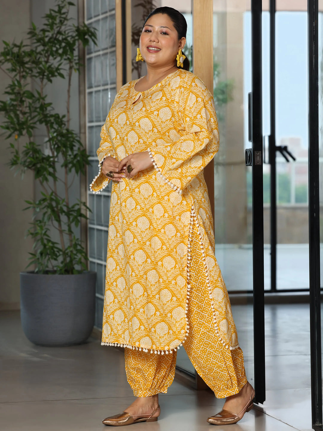  Plus Size Yellow Printed Cotton Straight Kurta Set 