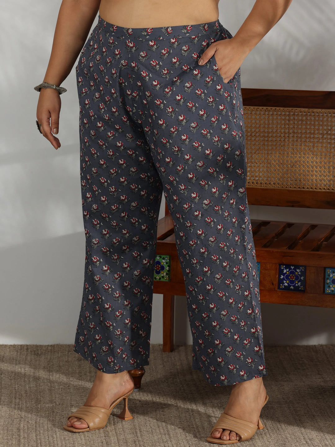  Plus Size Grey Printed Cotton Straight Suit With Dupatta 