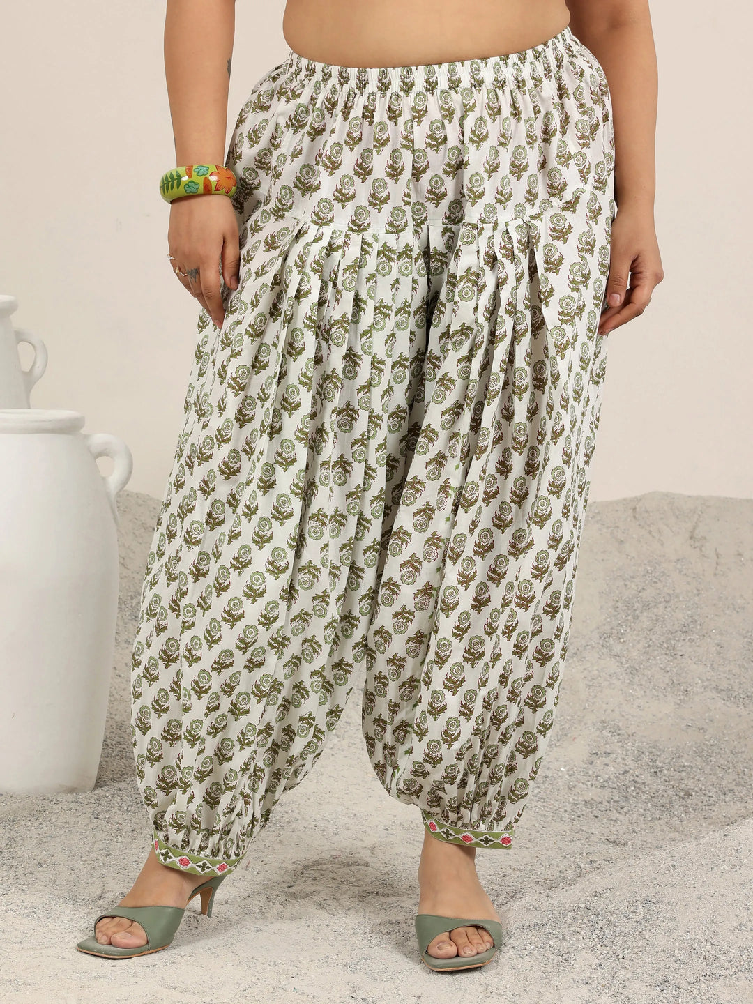  Plus Size Green Printed Cotton Straight Suit Set With Dupatta 